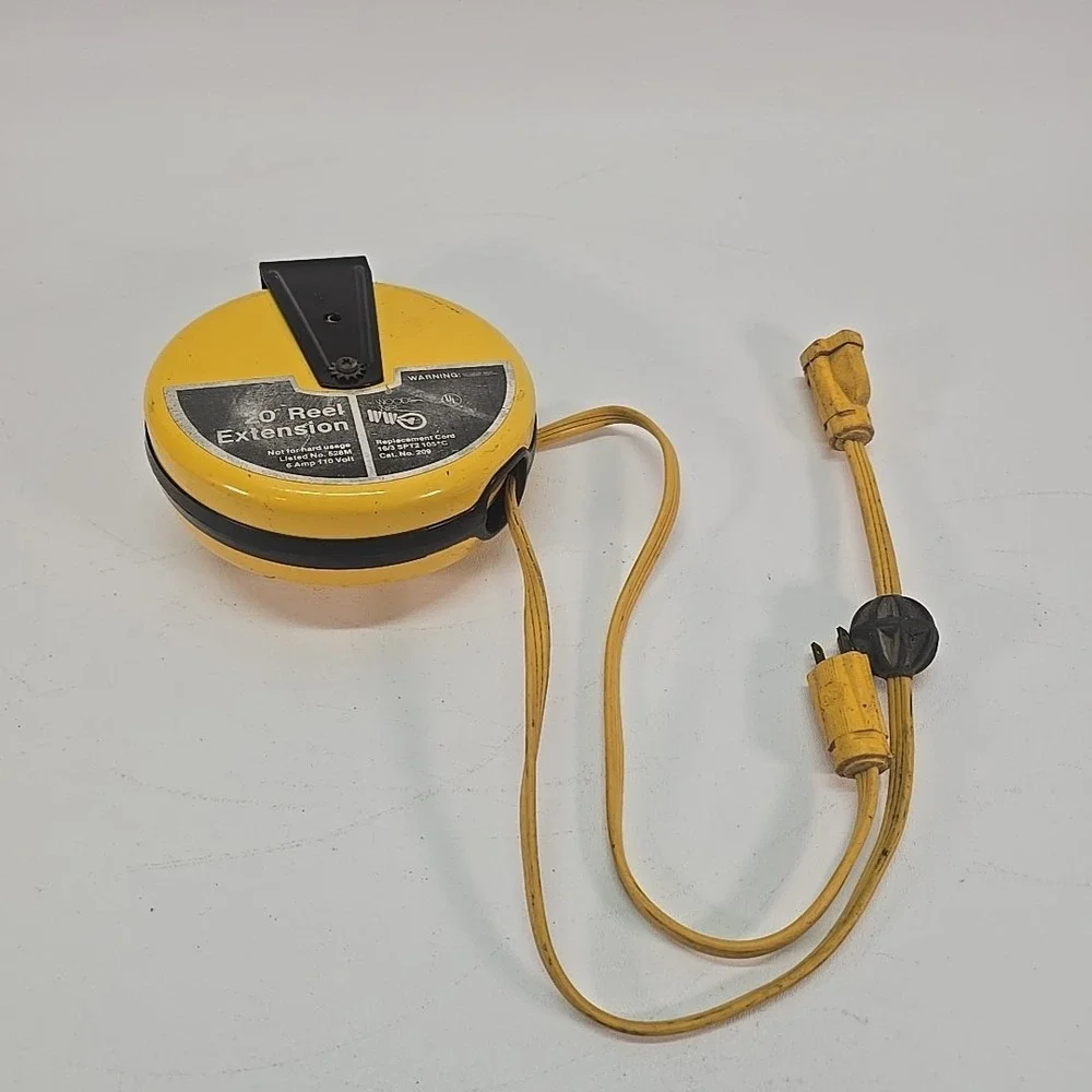 20 Ft. Retractable Cord Reel Needs Spring Reloaded Doesn't Retract.‎ Parts Only